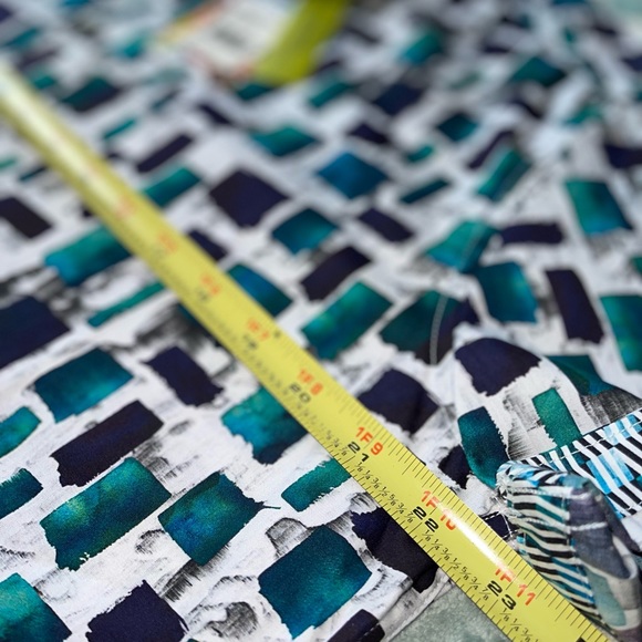 Robert Graham Geometric Blue and Green Shirt - Picture 4 of 8